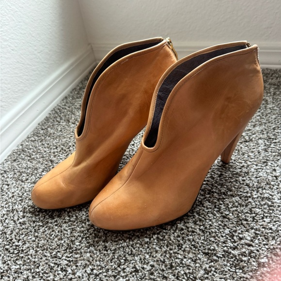Vince Camuto Tan Leather Booties - Picture 1 of 6